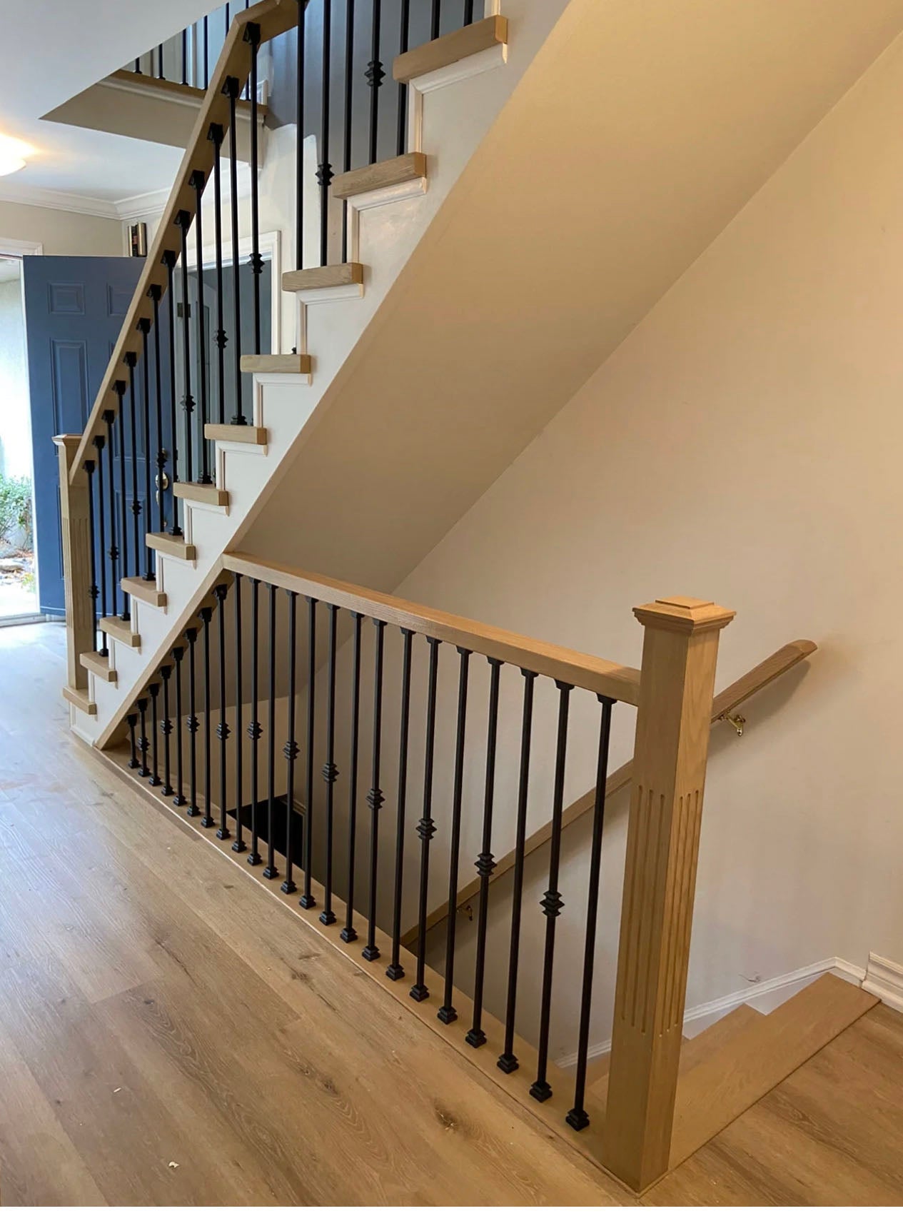 Single Knuckle Iron Baluster image 4